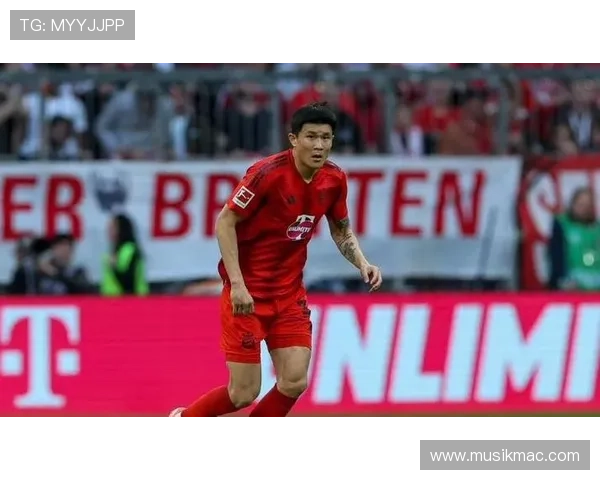 金玟哉 vs 德利赫特:对抗与出球能力差异分析 金玟哉 vs 德利赫特:对抗与出球能力差异分析